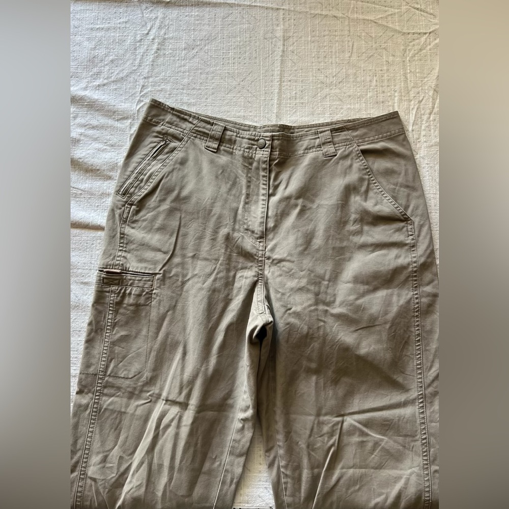 L.L. Bean Womens Straight Leg Khaki Cargo Pants